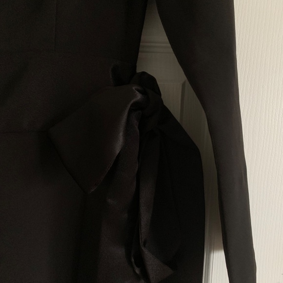 NWOT never worn ASOS Low Cut Tuxedo Style Jumpsuit, Size 2 - Picture 3 of 9